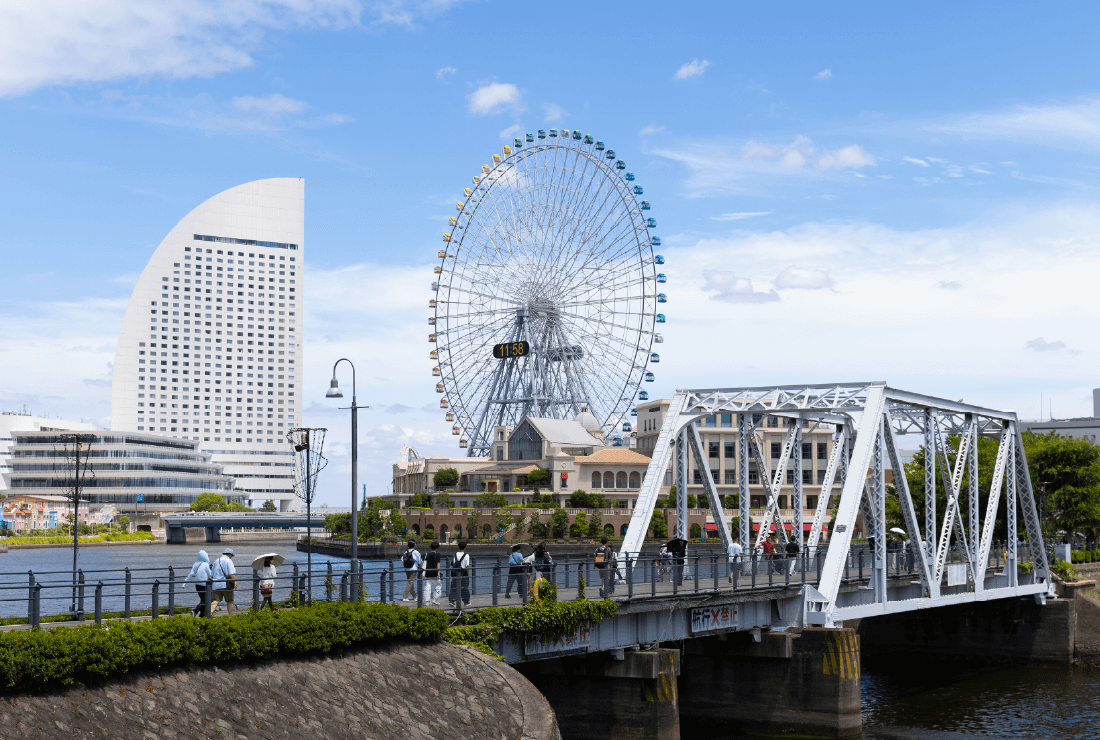 みなとみらい21 車約18分（約7.3km）