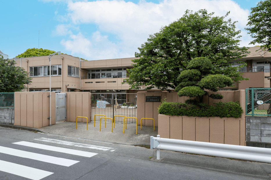 鶴見(jiàn)大學(xué)短期大學(xué)部附屬 三松幼稚園 徒歩7分