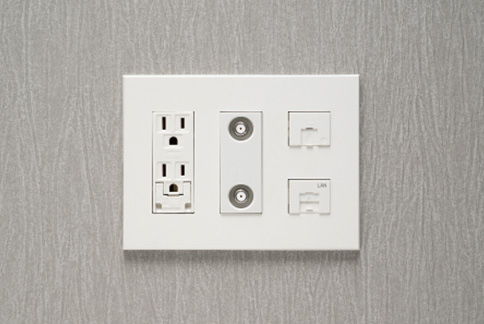 マルチメディアコンセント